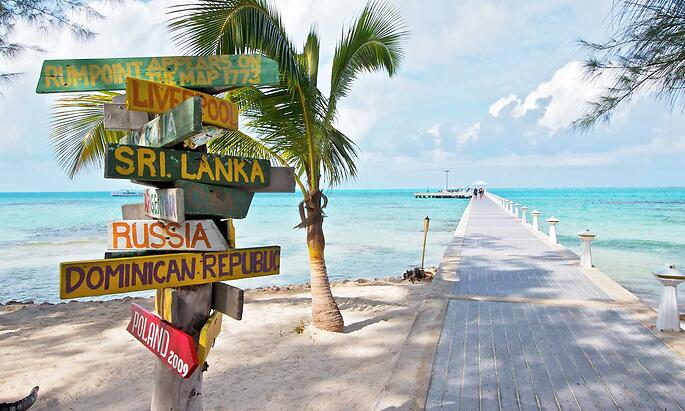 Пляж острова Большой Кайман (Grand Cayman), Каймановы острова.