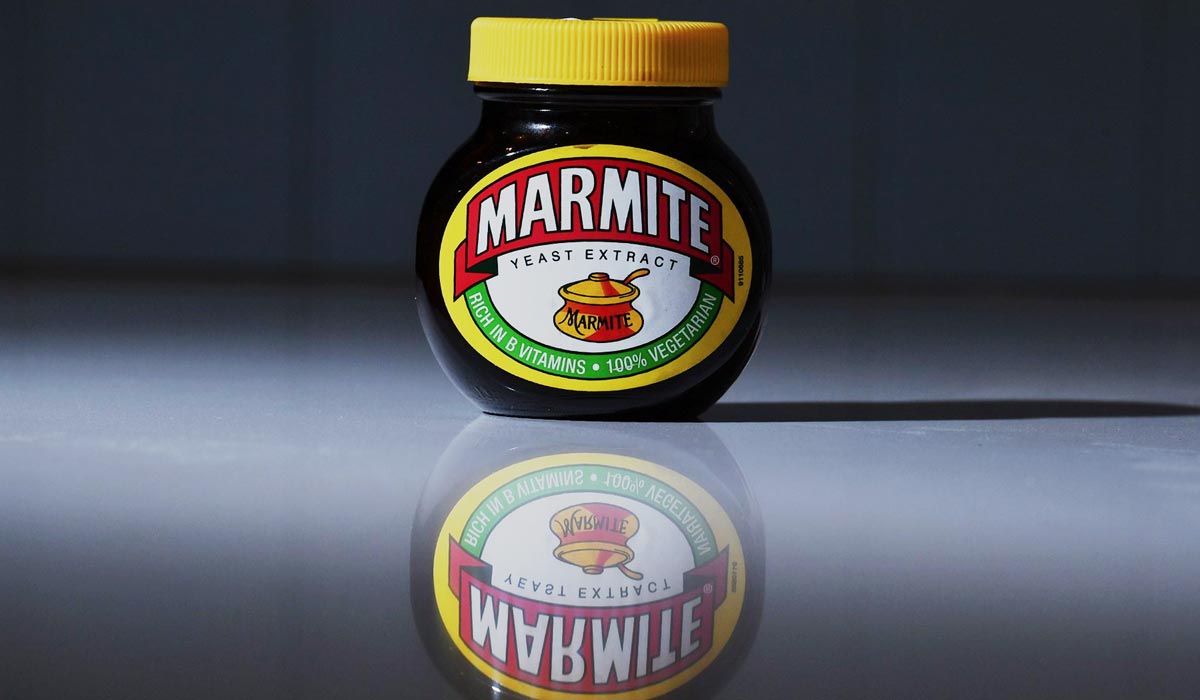 Падение стоимости фунта заставило Unilever повысить цены на Marmite, малый и средний бизнес отказываются повышать цены.