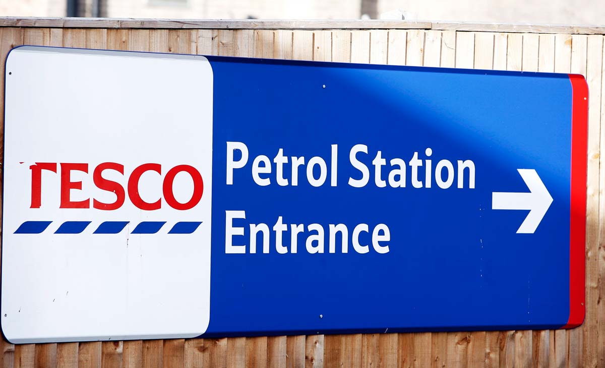 Tesco оштрафована £ 8 млн. за утечку топлива на бензозаправочной станции в Ланкашире