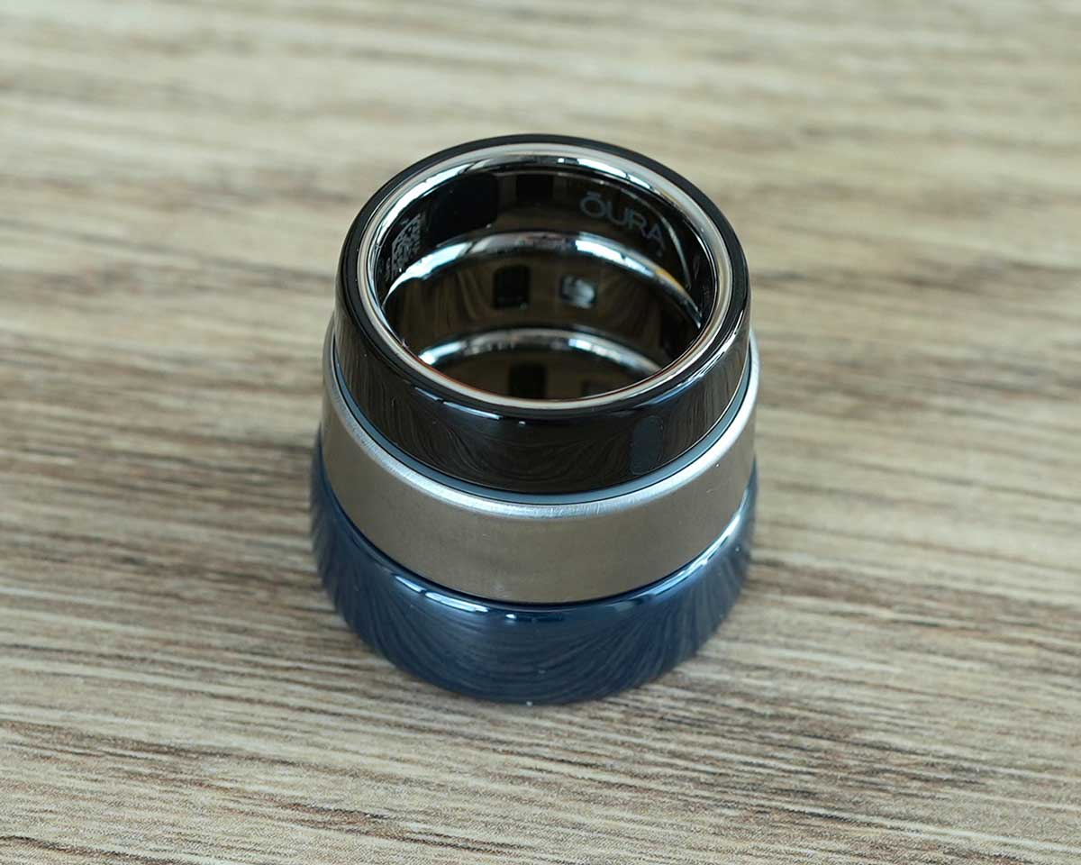 Кольцо Oura Ring 5 значительно меньше, чем Ring 4 and Ring 4 Ceramic.